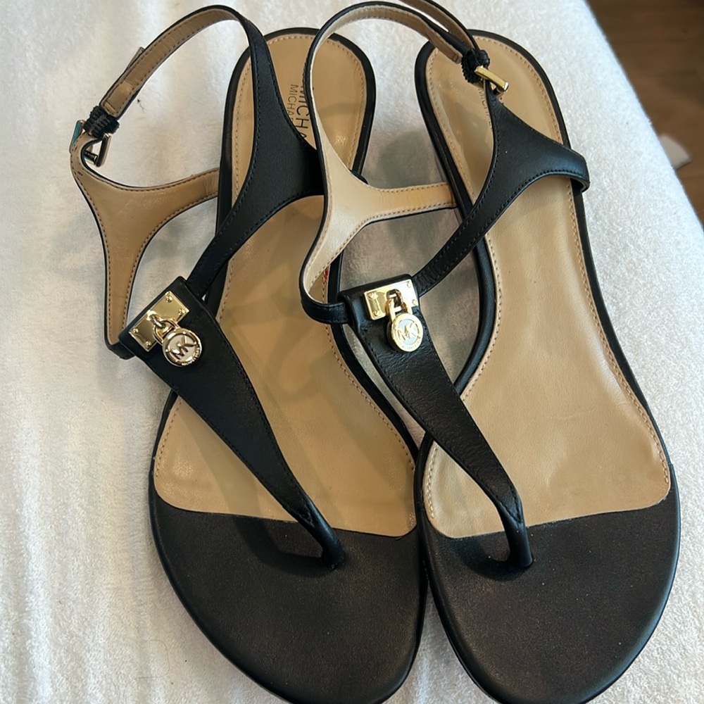 Michael Kors Thong Sandals Leather Black Lock Charm Women's 8